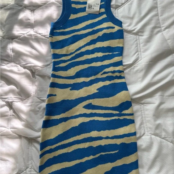 Forever 21 Blue and Cream Zebra Print Mini Dress - Picture 1 of 4